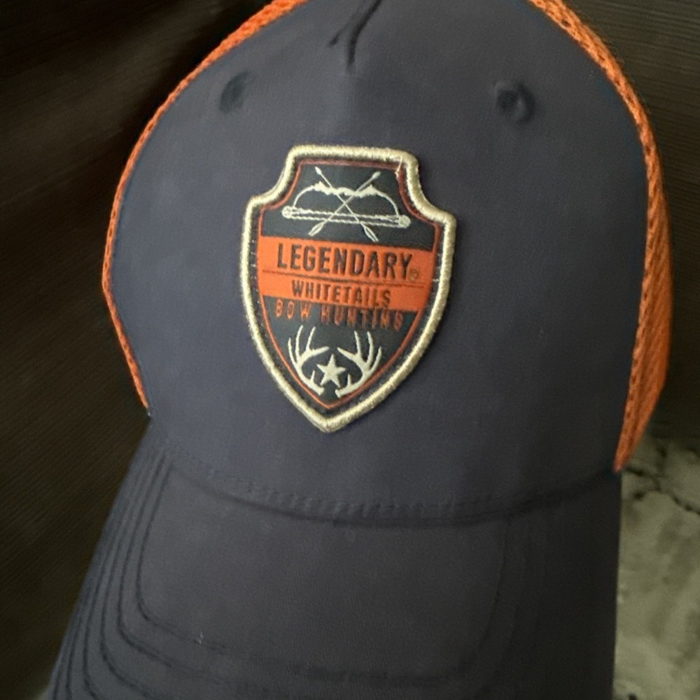 Legendary Whitetails Hat One Size Adjustable Snapback Bow Hunting Mesh Cap - Picture 2 of 6